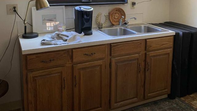 Transforming an Outdated Kitchenette into a Vibrant Space