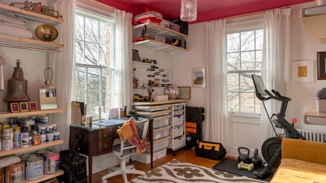 Maximizing Space: The Essential Organizer for Small Living Areas
